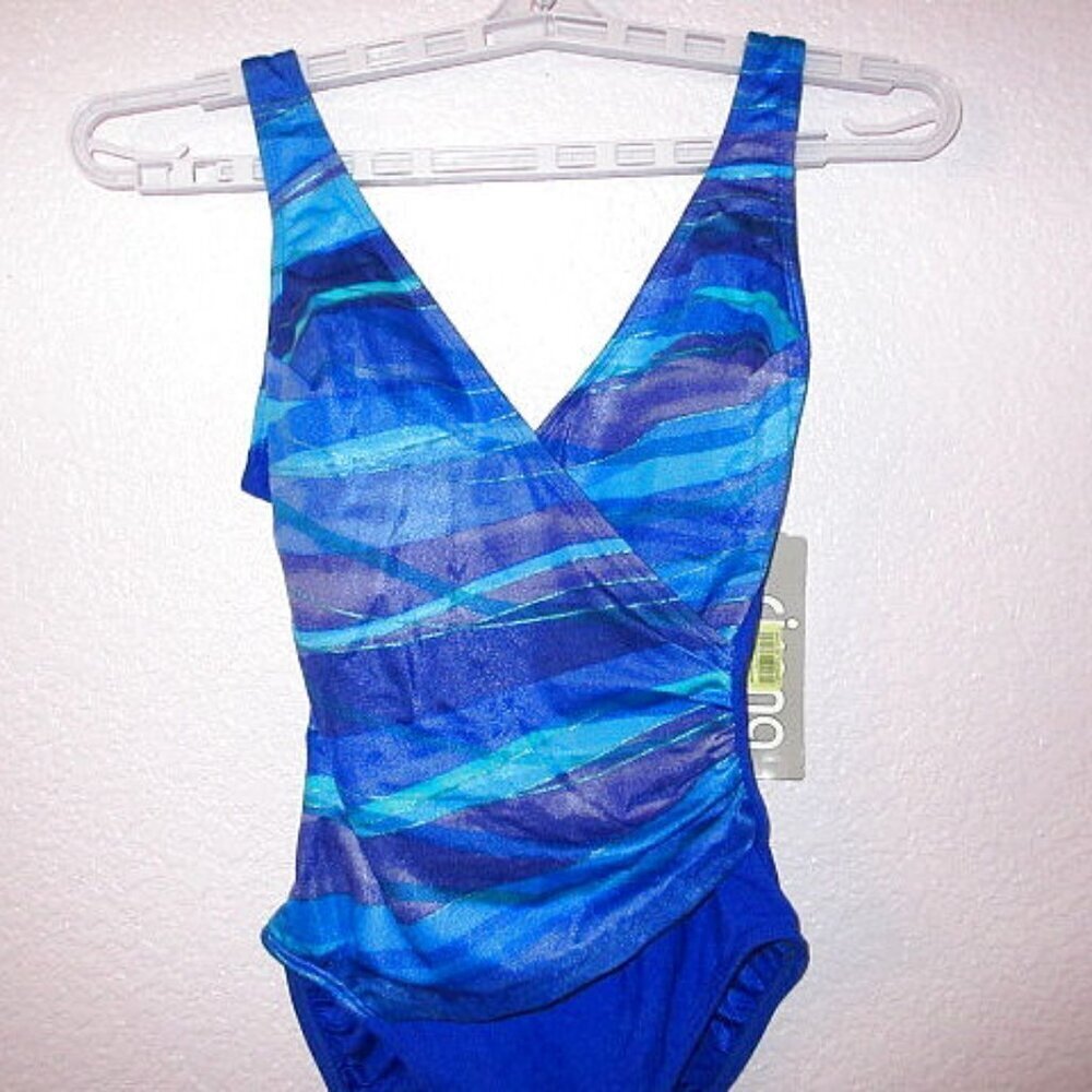 Sirena One Piece Swimsuit Size 8 Slimming Surplice Ocean Waves Beach Resort NWT - Picture 2 of 12